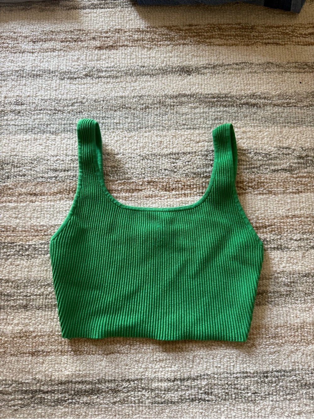Aritzia Babaton Sculpt Knit Squareneck Cropped Tank